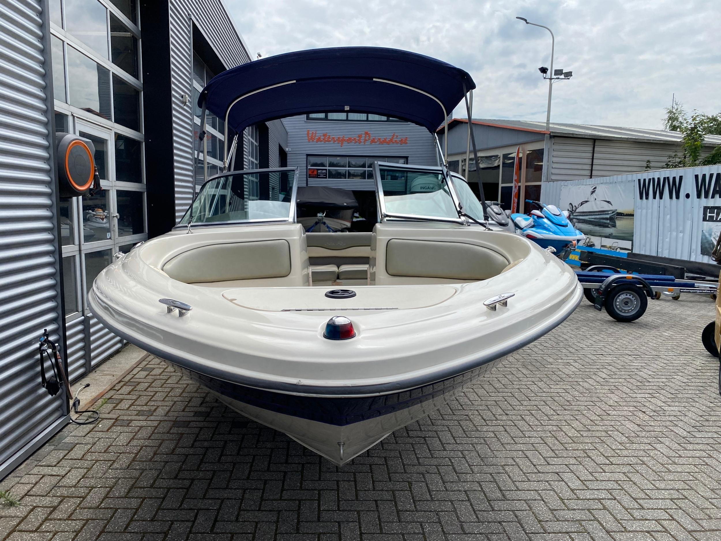 Sea Ray 185 Sport — foto 15 van 16