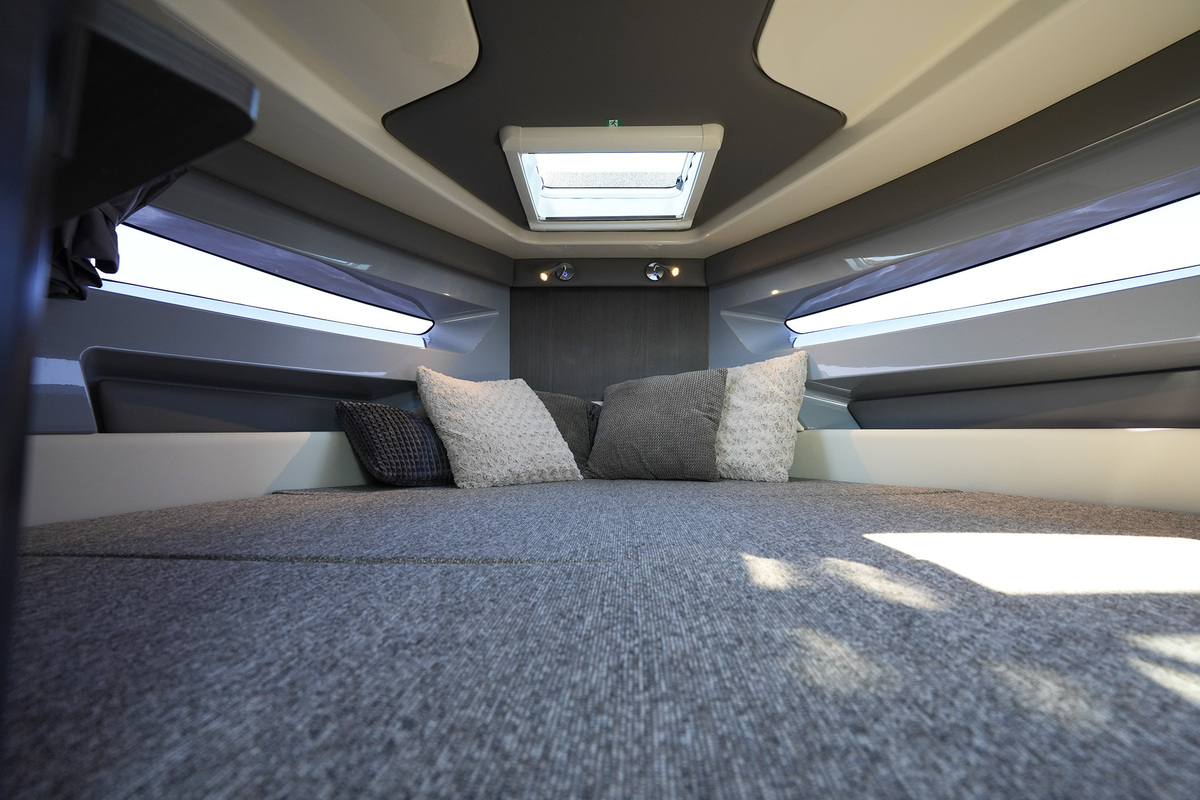 Navan C30 — foto 61 van 76