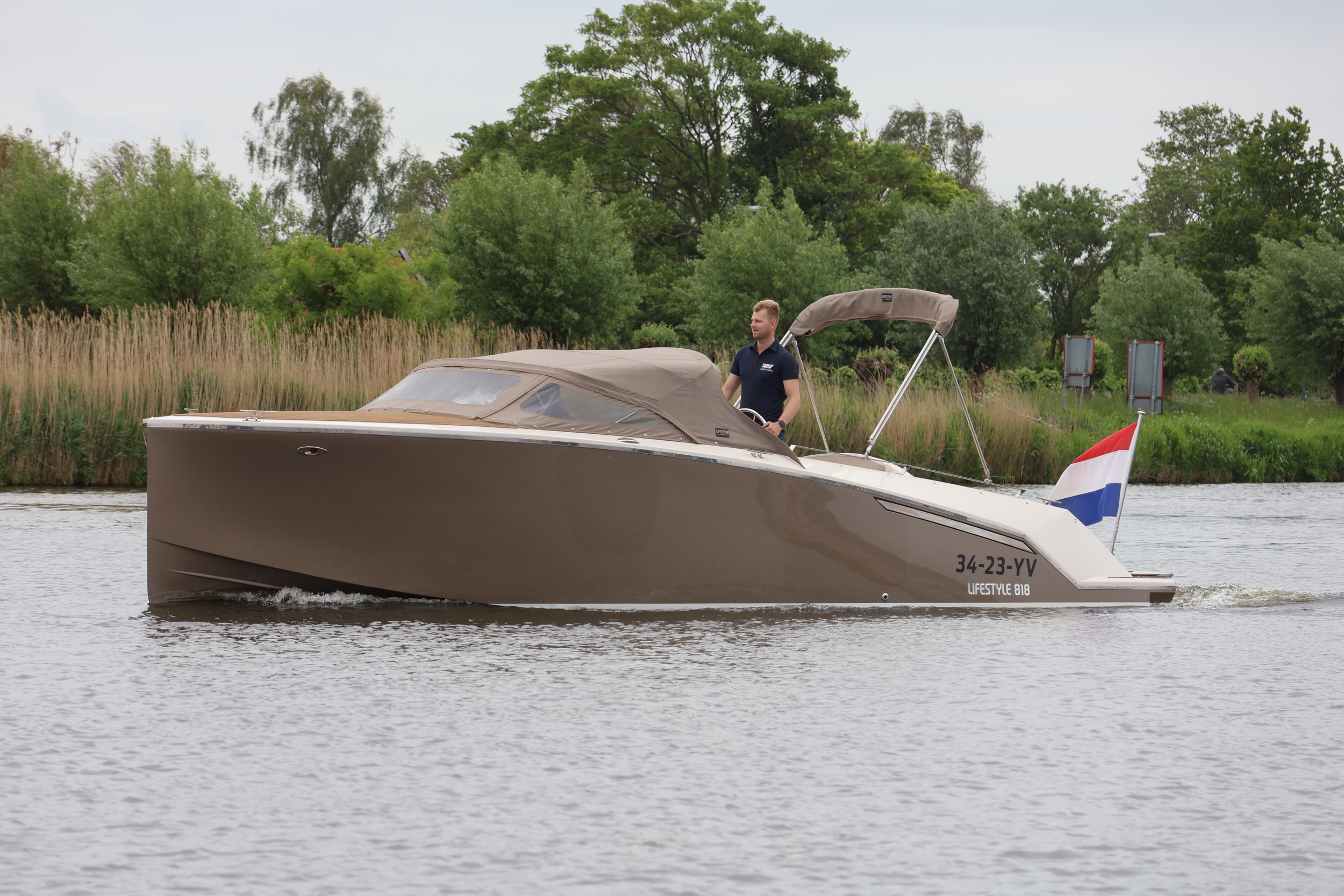 Lifestyle 818 — foto 8 van 29