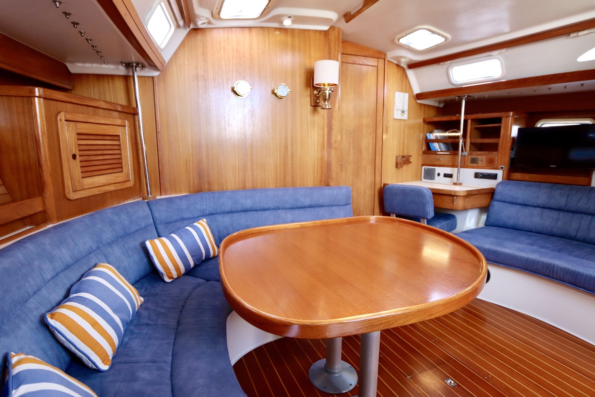 Catalina 42 MK II — foto 8 van 81