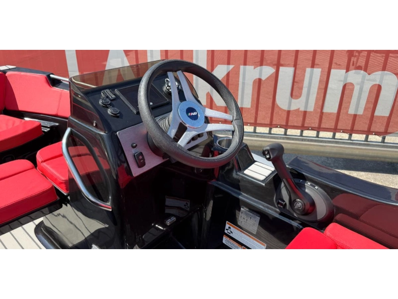 AB 12 DLX — foto 8 van 10