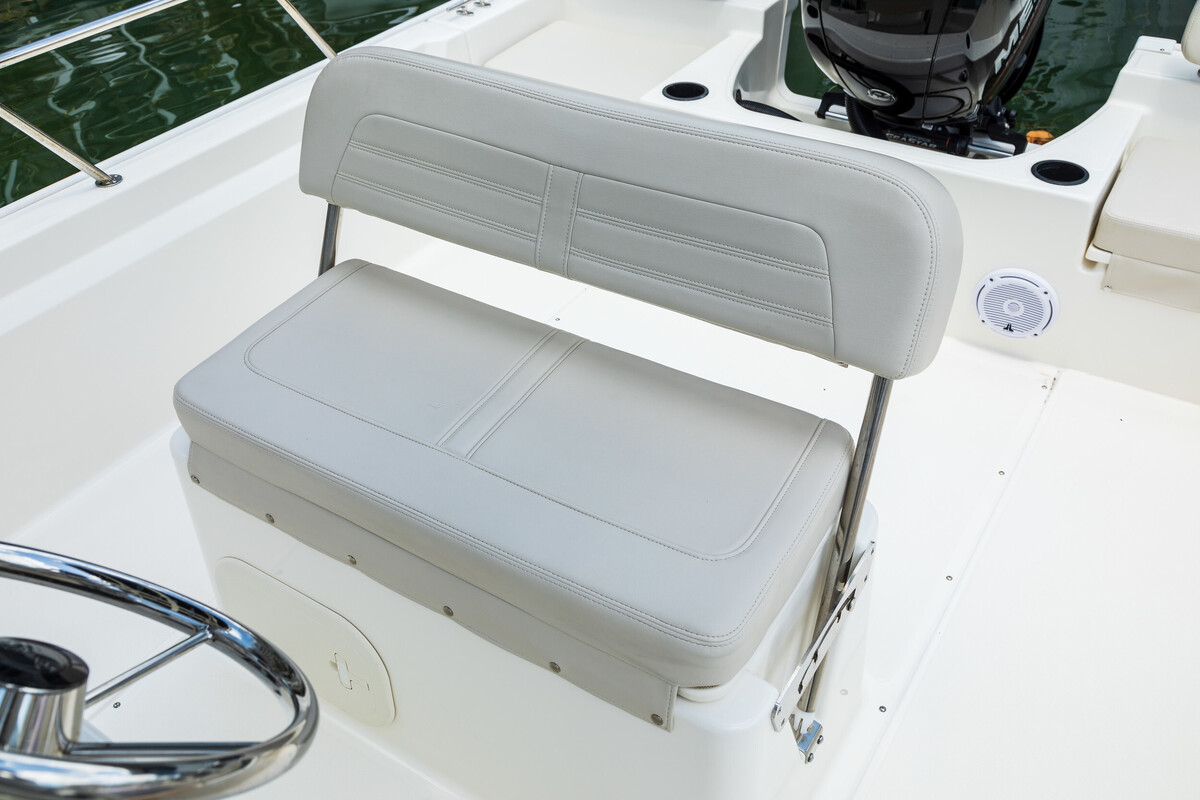 Boston Whaler 190 Montauk — foto 10 van 17