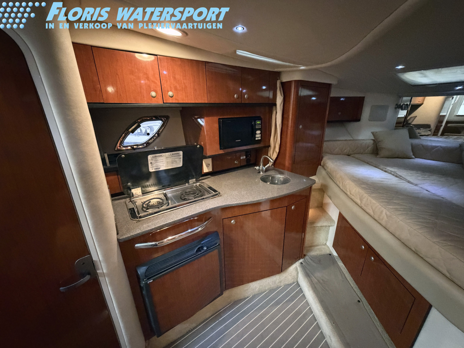 Sea Ray 335 Sundancer — foto 14 van 21