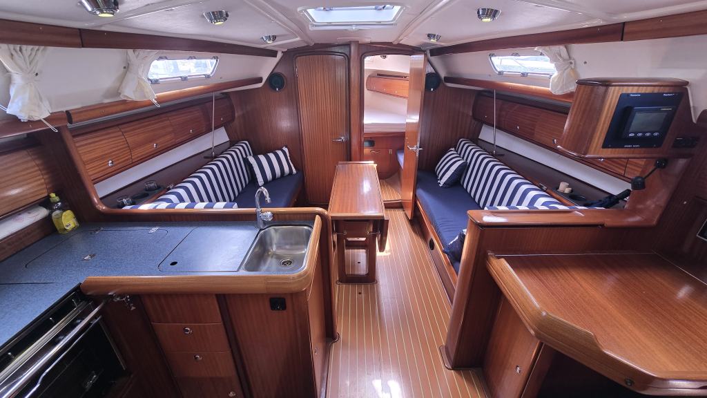 Bavaria  36 Cruiser — foto 22 van 38