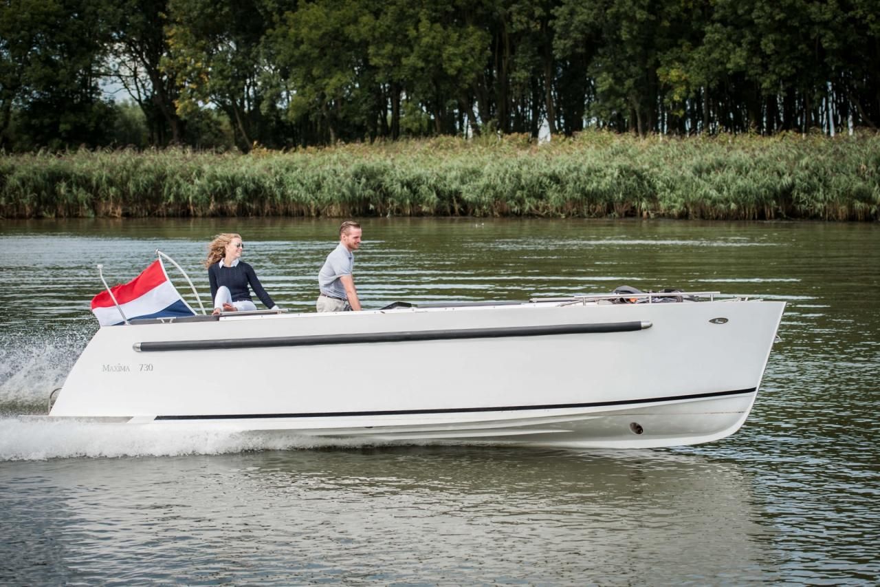 Maxima 730 tender — foto 4 van 28