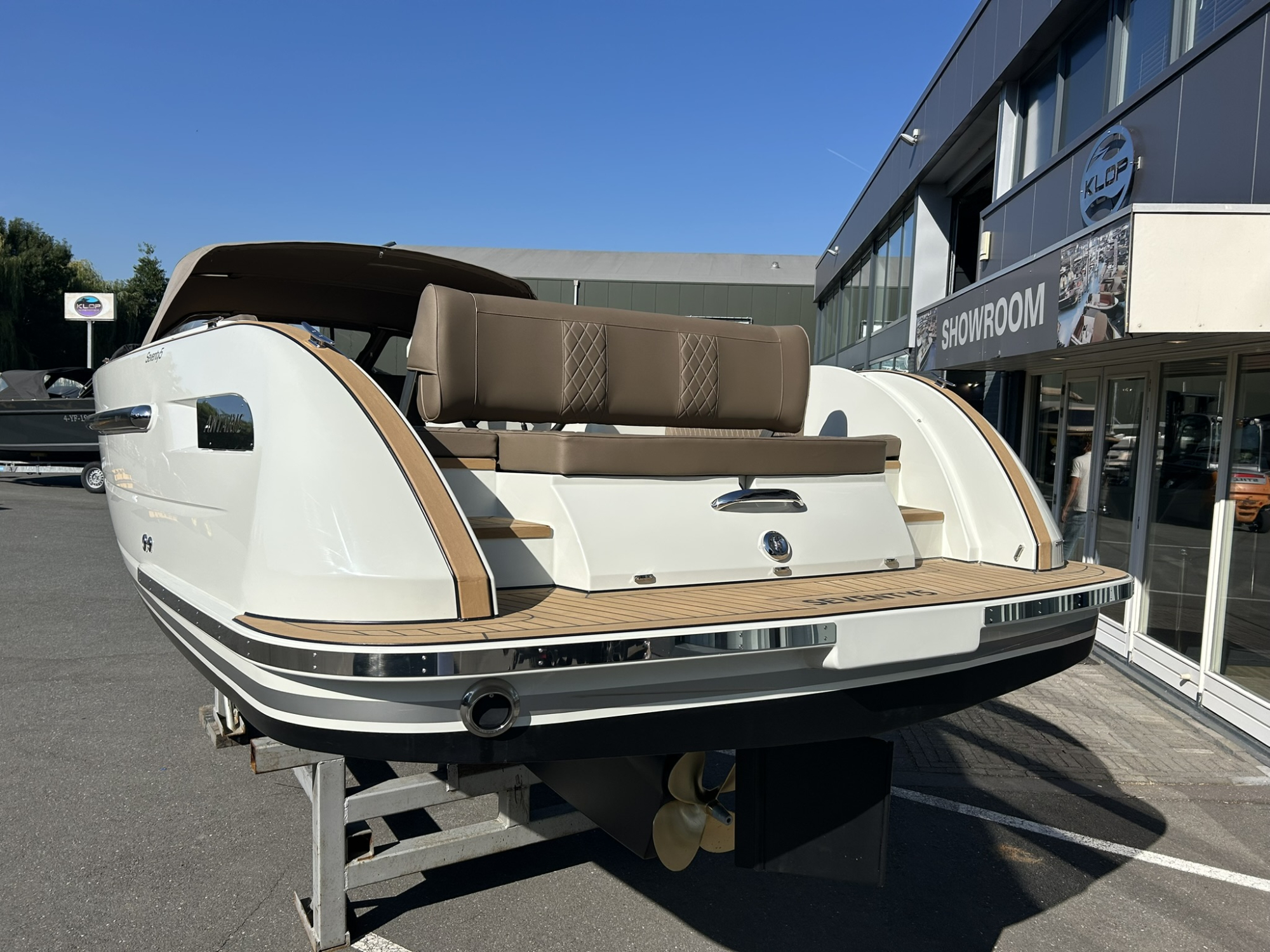 Antaris Seventy5 met Vetus 52 pk in RAL 9002 op voorraad! — foto 3 van 13