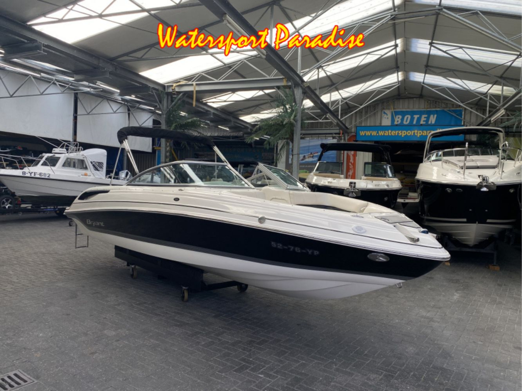 Bryant 246 Bowrider — foto 1 van 13