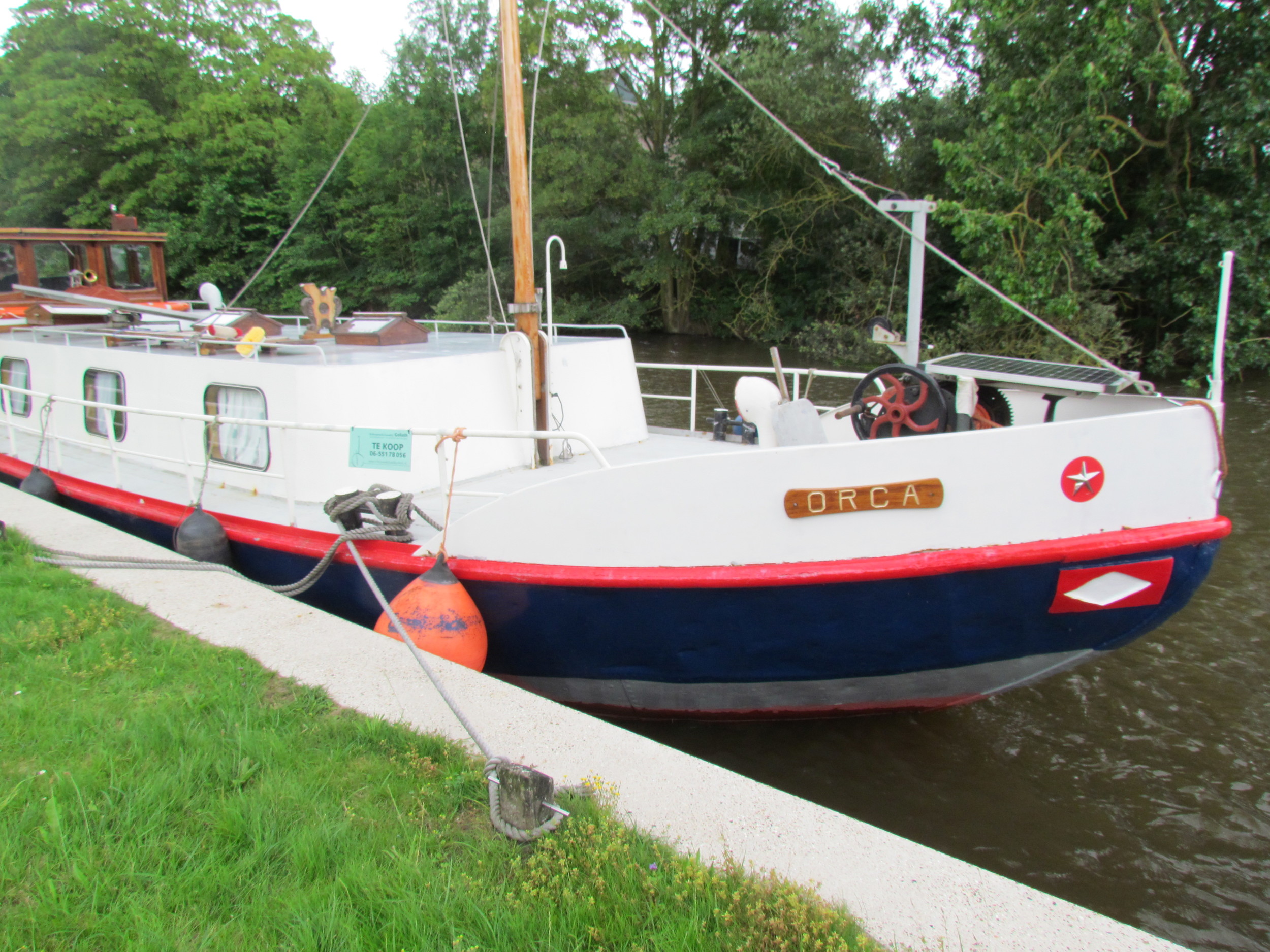 Hamburger Schuit Varend Woonschip — foto 1 van 44