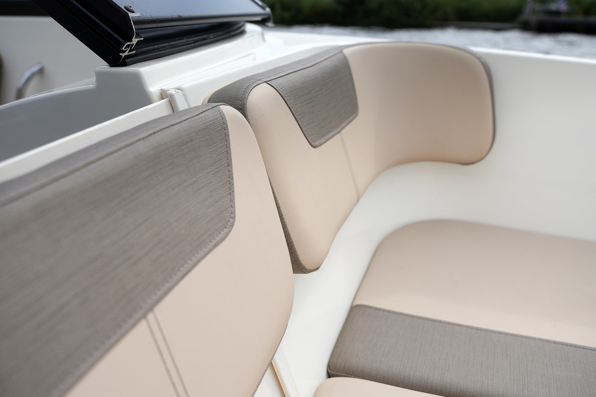 Bayliner VR4 — foto 13 van 36