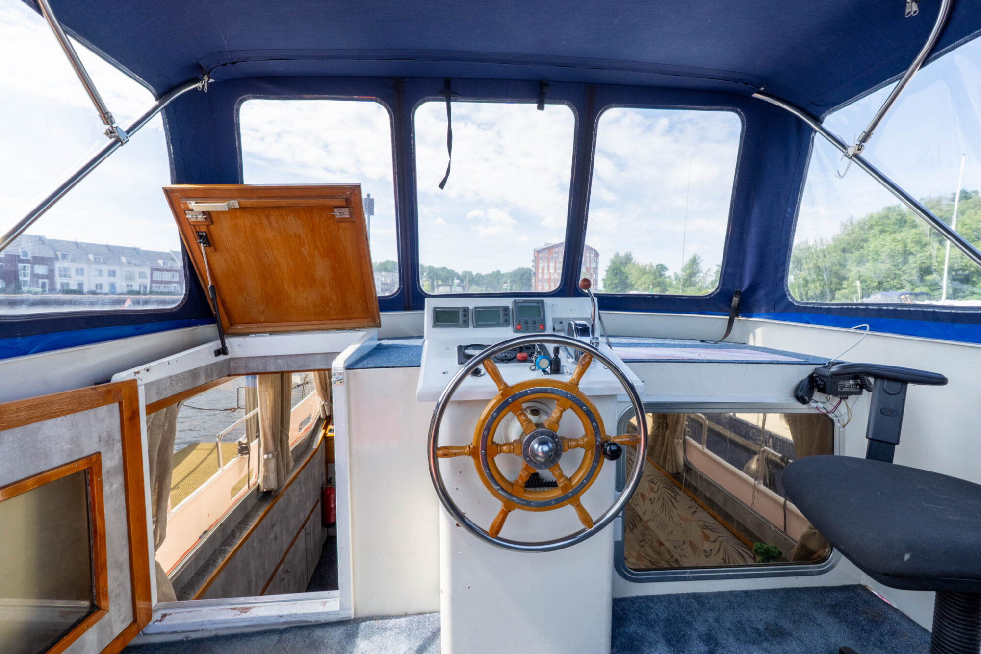 Monty Bank Kotter 38 AK Cabrio — foto 4 van 55