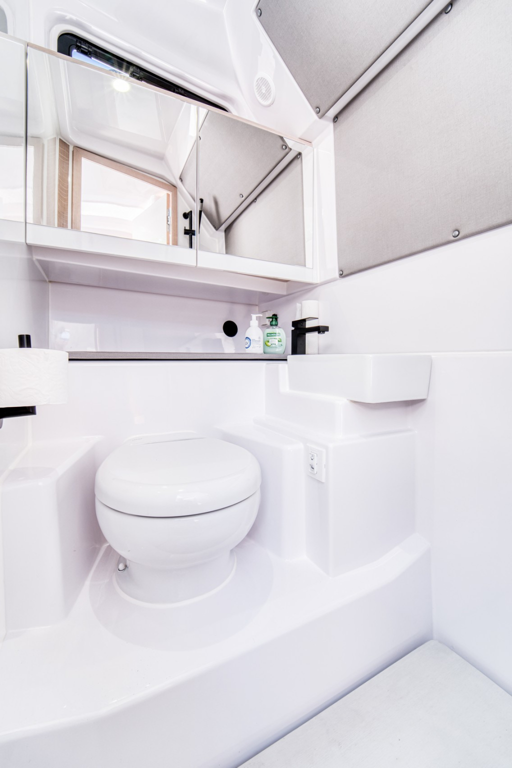 Axopar 45 Cross Cabin BRABUS — foto 13 van 23