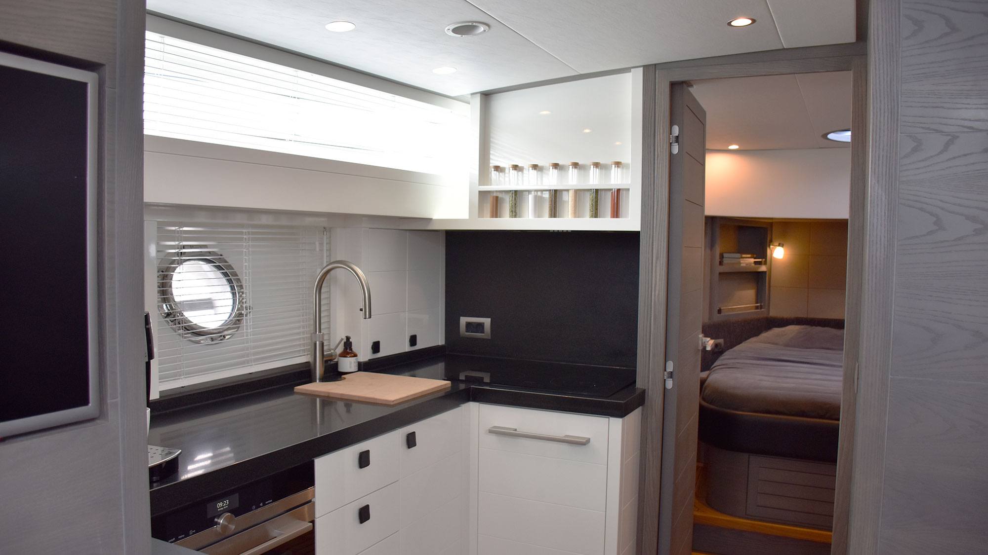 GREY PEARL — foto 6 van 12