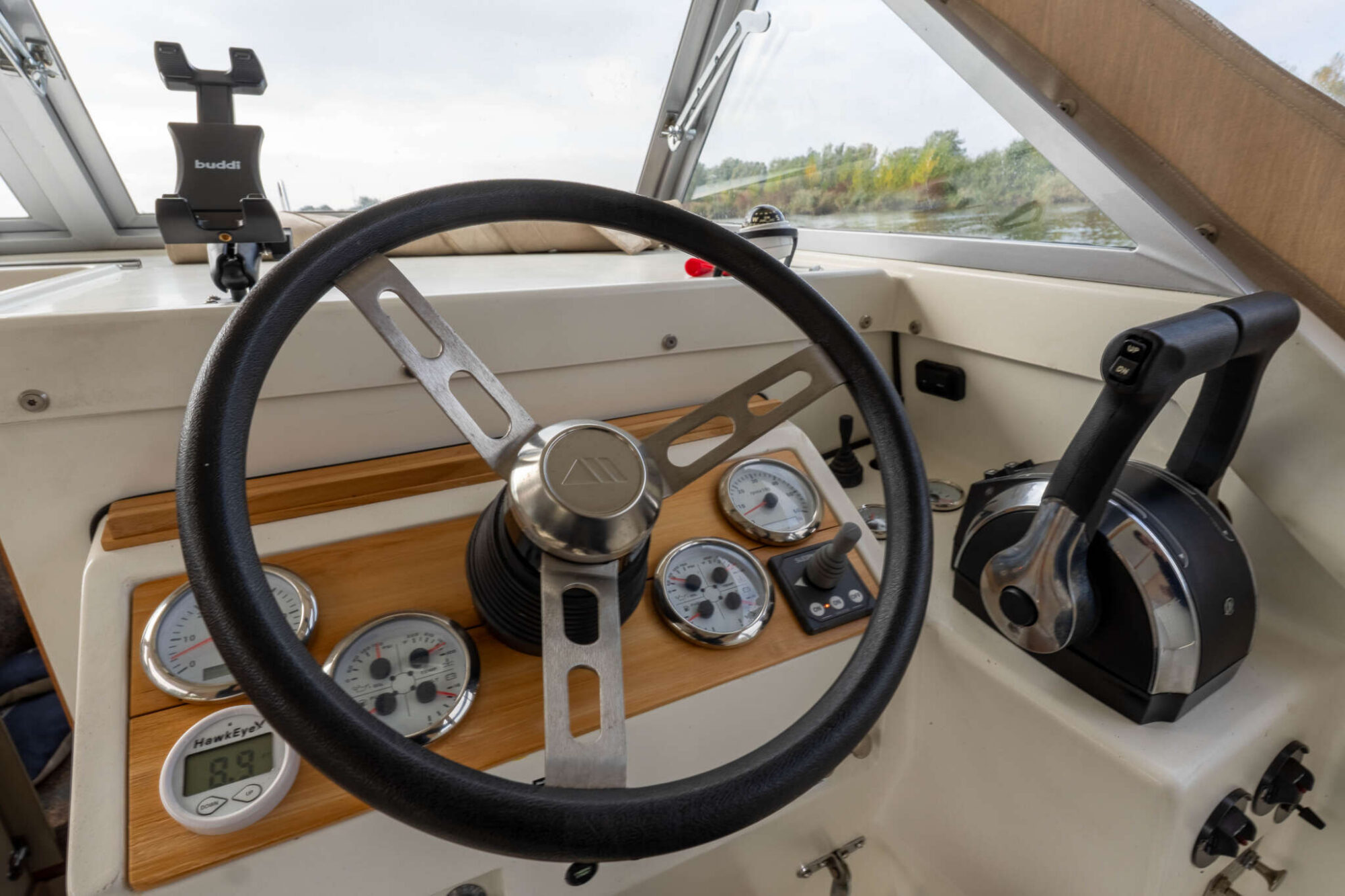 Bertram 25 Express Cruiser — foto 13 van 28