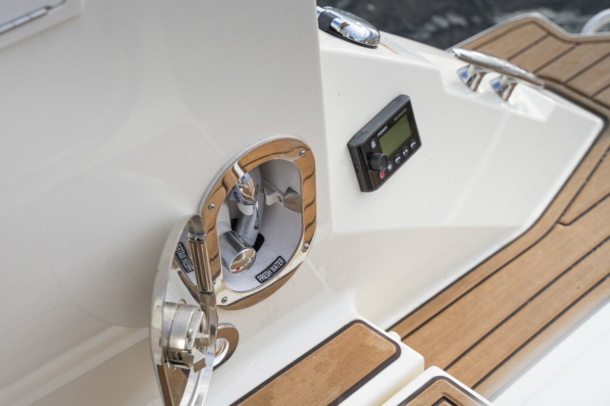 Sea Ray Sundancer 320 — foto 44 van 80