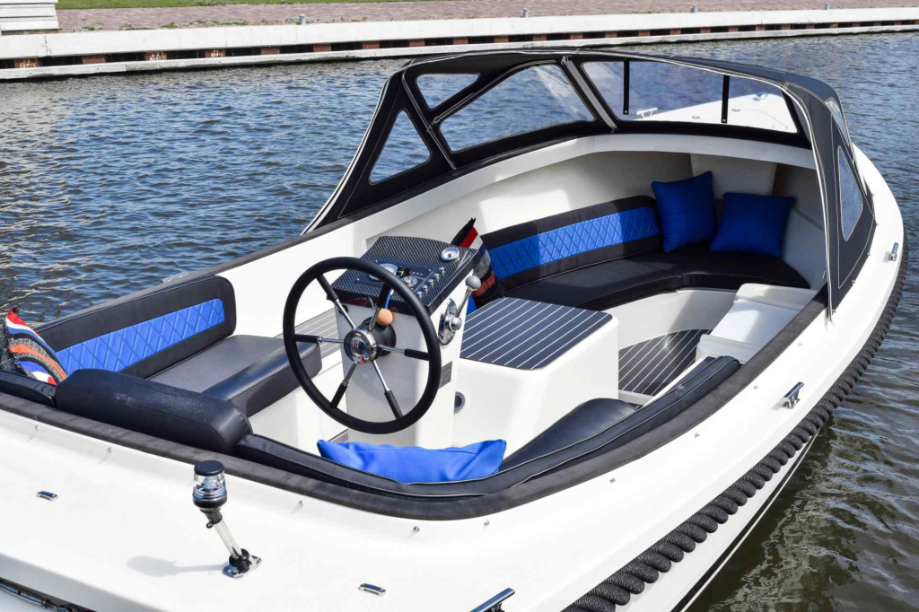 Waterspoor 707 | Luxe diesel/hybride tender | Vanaf €48.950,- — foto 2 van 26