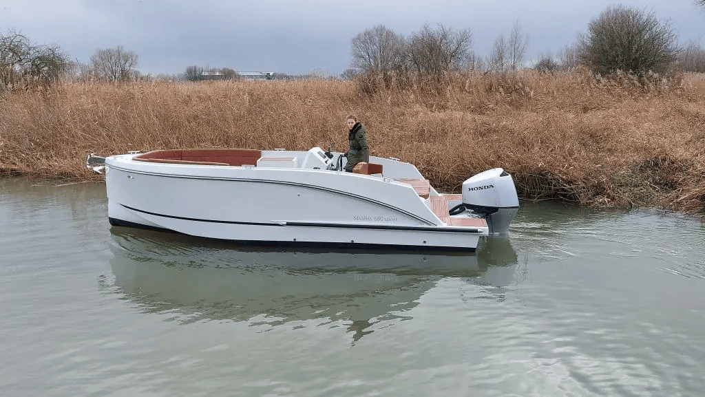 Maxima 680 Sport Lounge Tender — foto 5 van 14