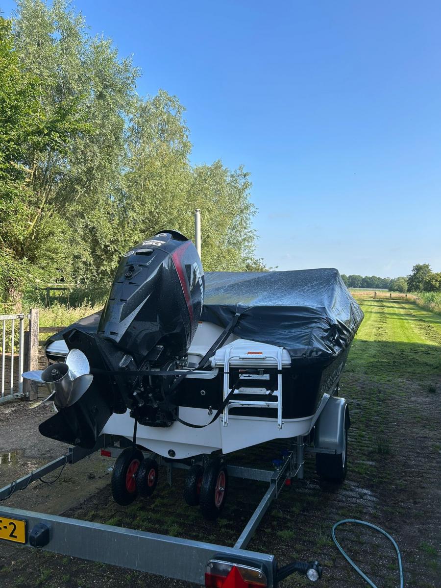 Four Winns H180 Bowrider outboard — foto 7 van 28