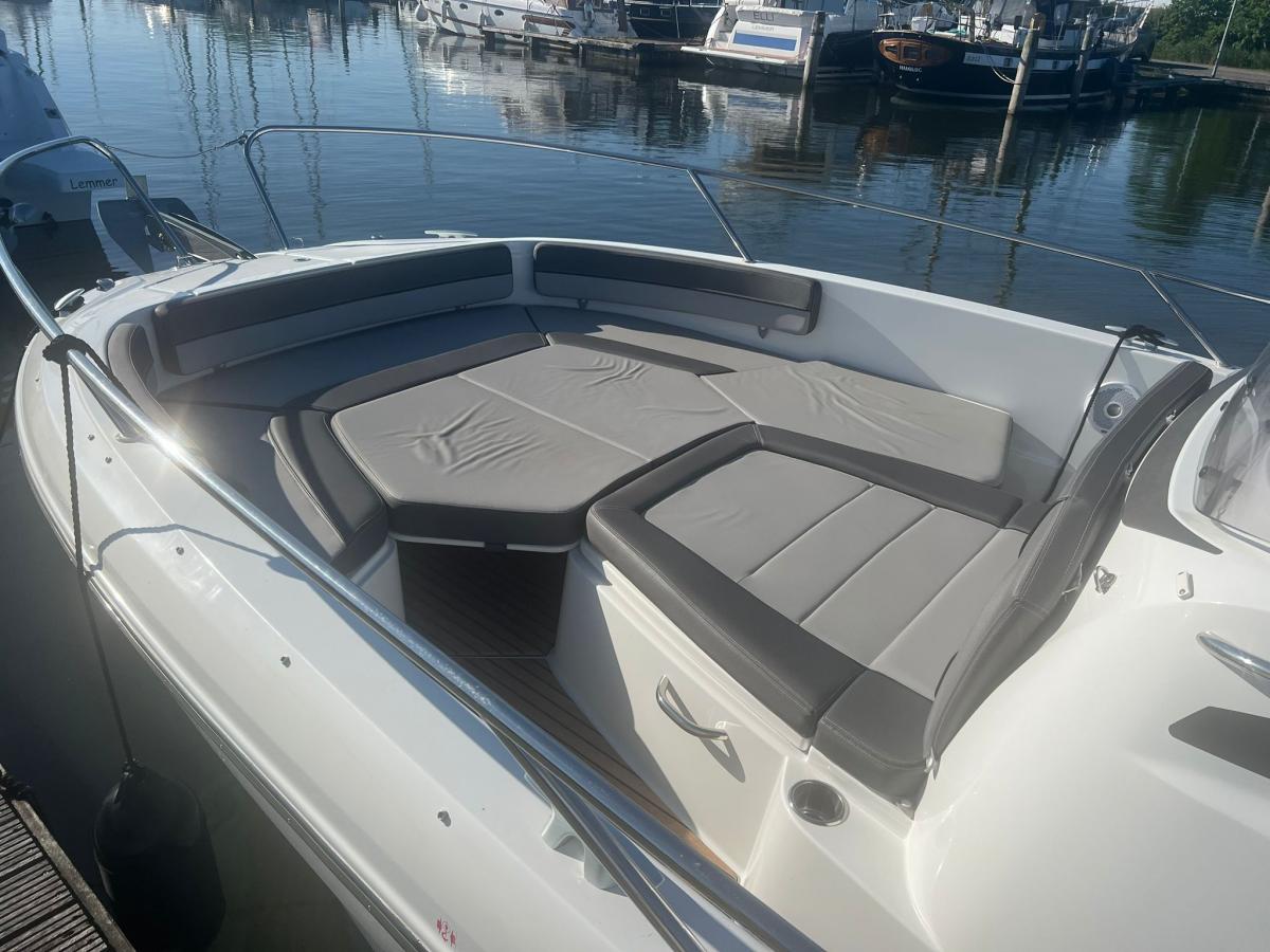 Jeanneau Cap Camarat 9.0 Center Console — foto 5 van 37