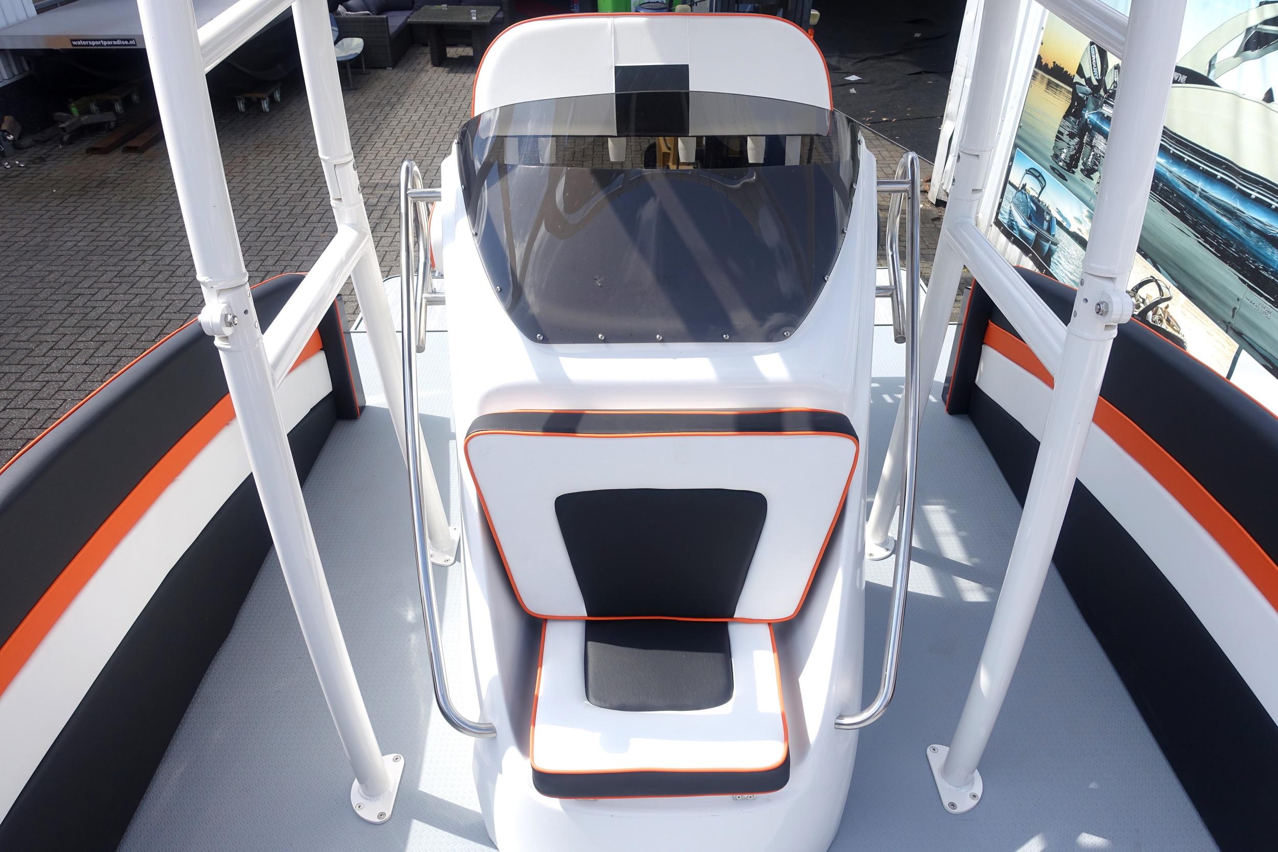 T.top Funcruiser 8.2 Verado 300 Pontoonboot — foto 26 van 42
