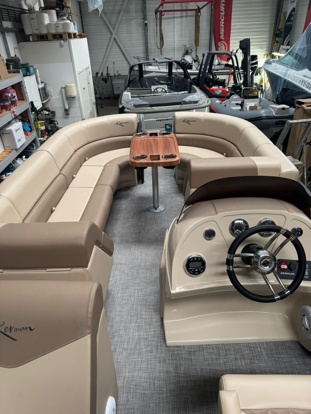 Kerman YS6220A Demo met Mercury 80pk — foto 7 van 11