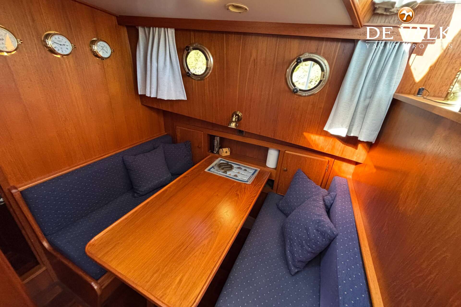 Linssen STURDY 1000 AC ROYAL — foto 22 van 24