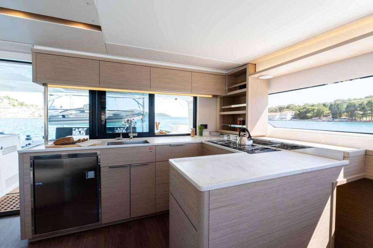 Lagoon 46 — foto 16 van 31