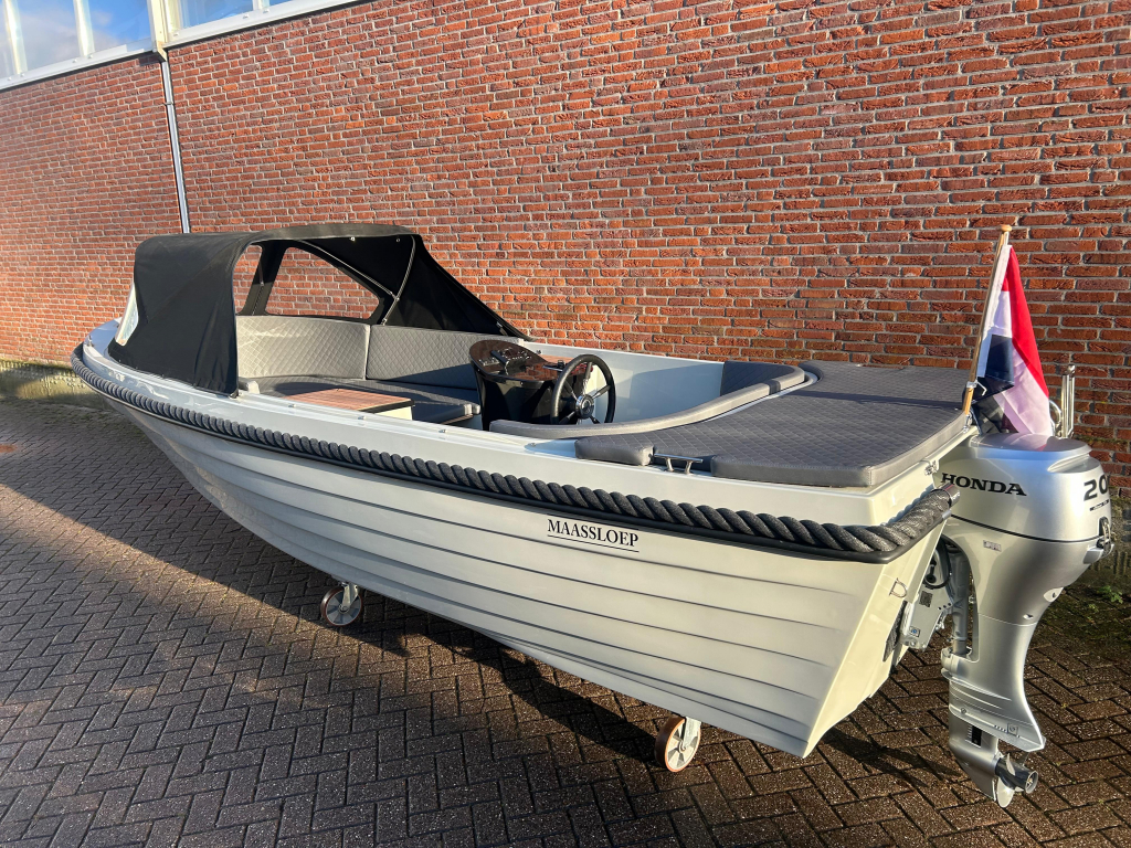 Maassloep 540 met 10PK Honda — foto 2 van 9