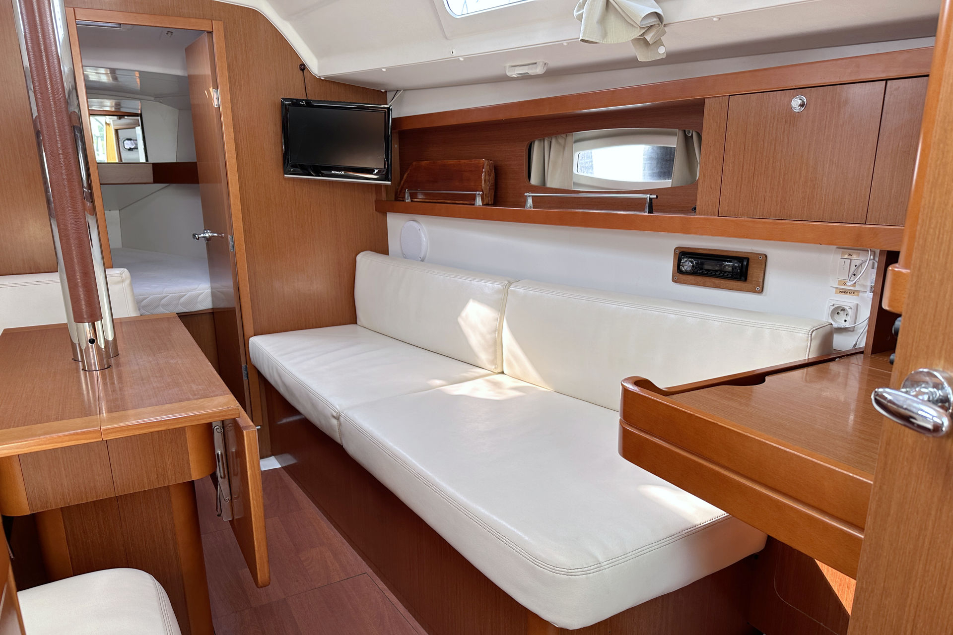 Beneteau Oceanis 34 — foto 17 van 19