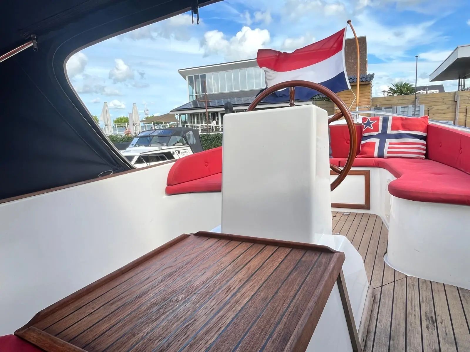 Makma pecheur Yanmar 29pk koopje € 14.950,- — foto 23 van 25