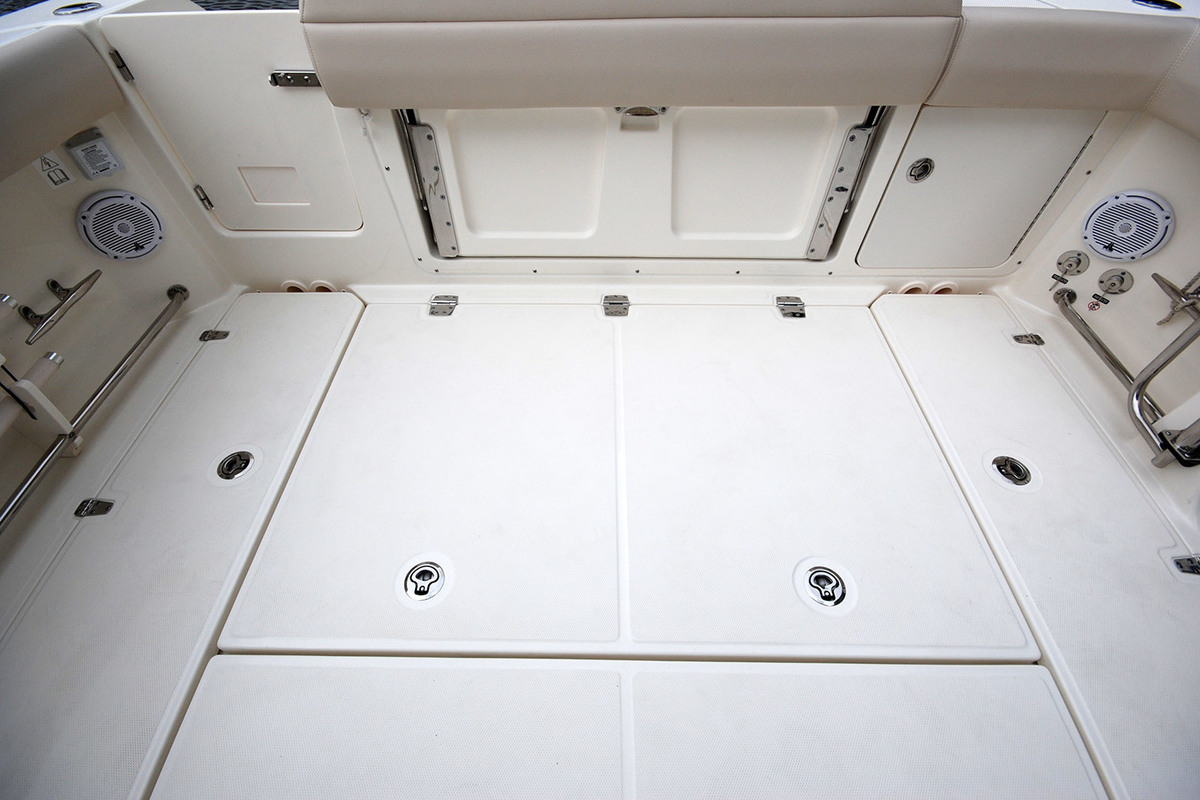 Boston Whaler 330 Outrage — foto 30 van 40