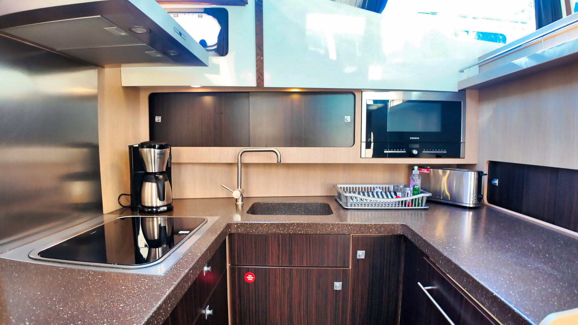 Aventura 43 AK Cabrio — foto 13 van 44