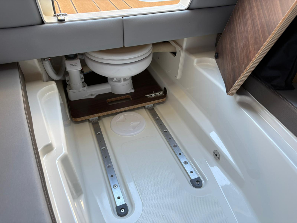 Bayliner C21i — foto 10 van 33