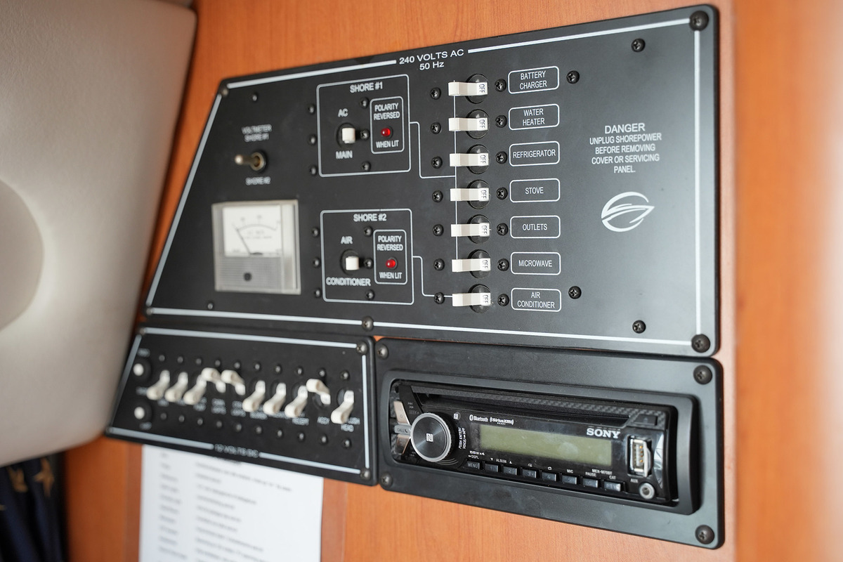 Crownline 315 SCR — foto 23 van 43