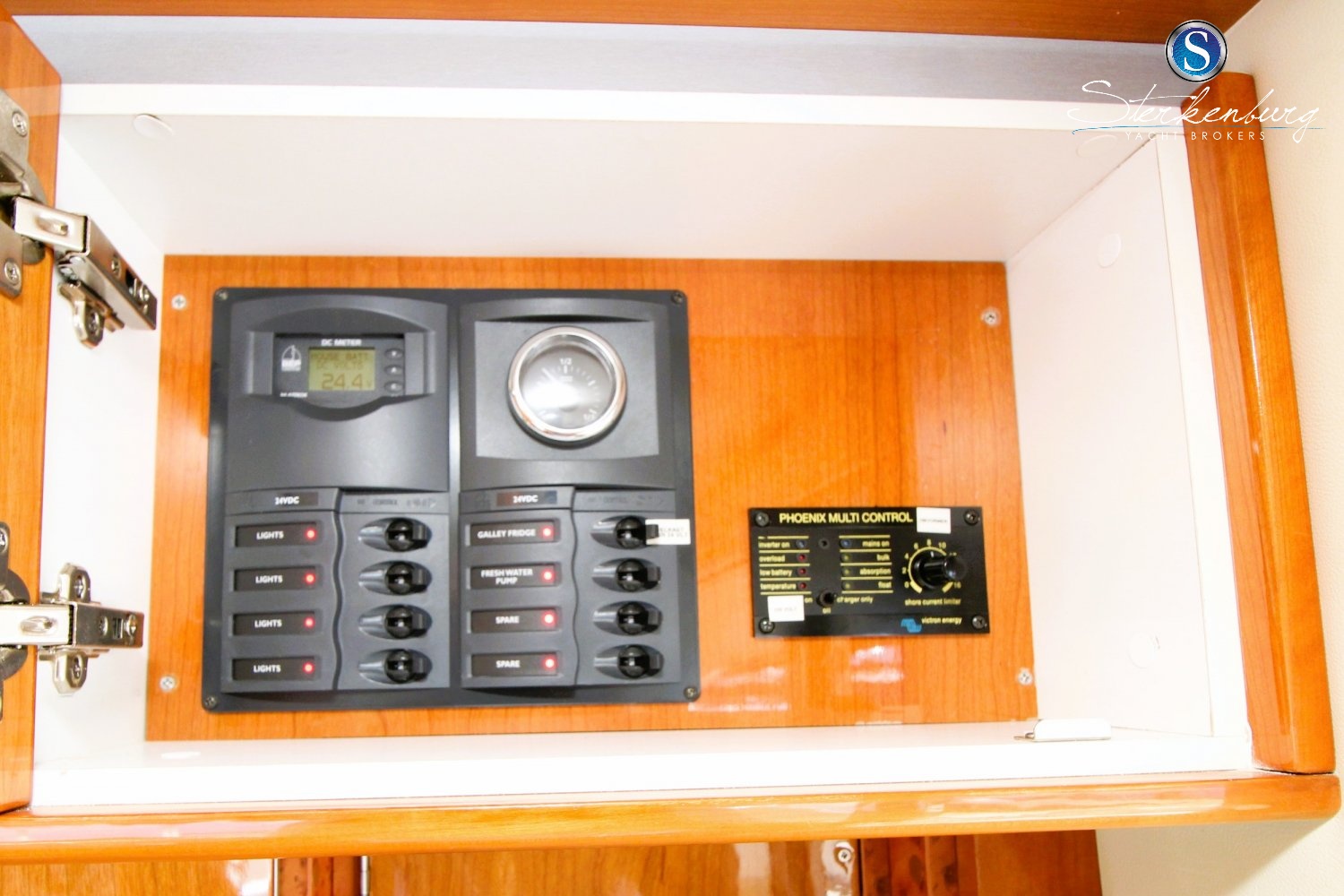 Rivièra 4700 Sport Yacht — foto 29 van 38