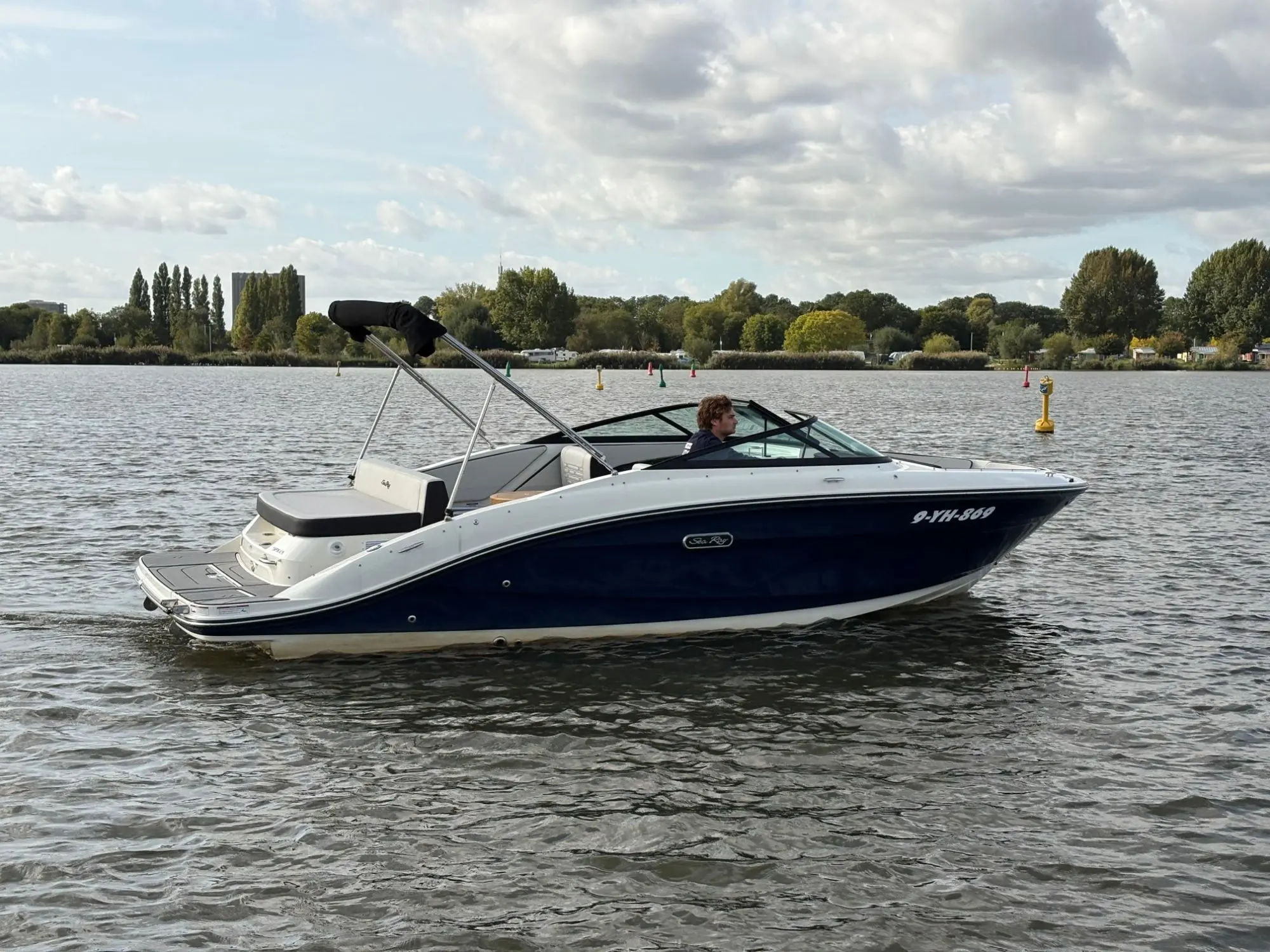 Sea Ray SPX 210 (New Model / 2026) — foto 5 van 31