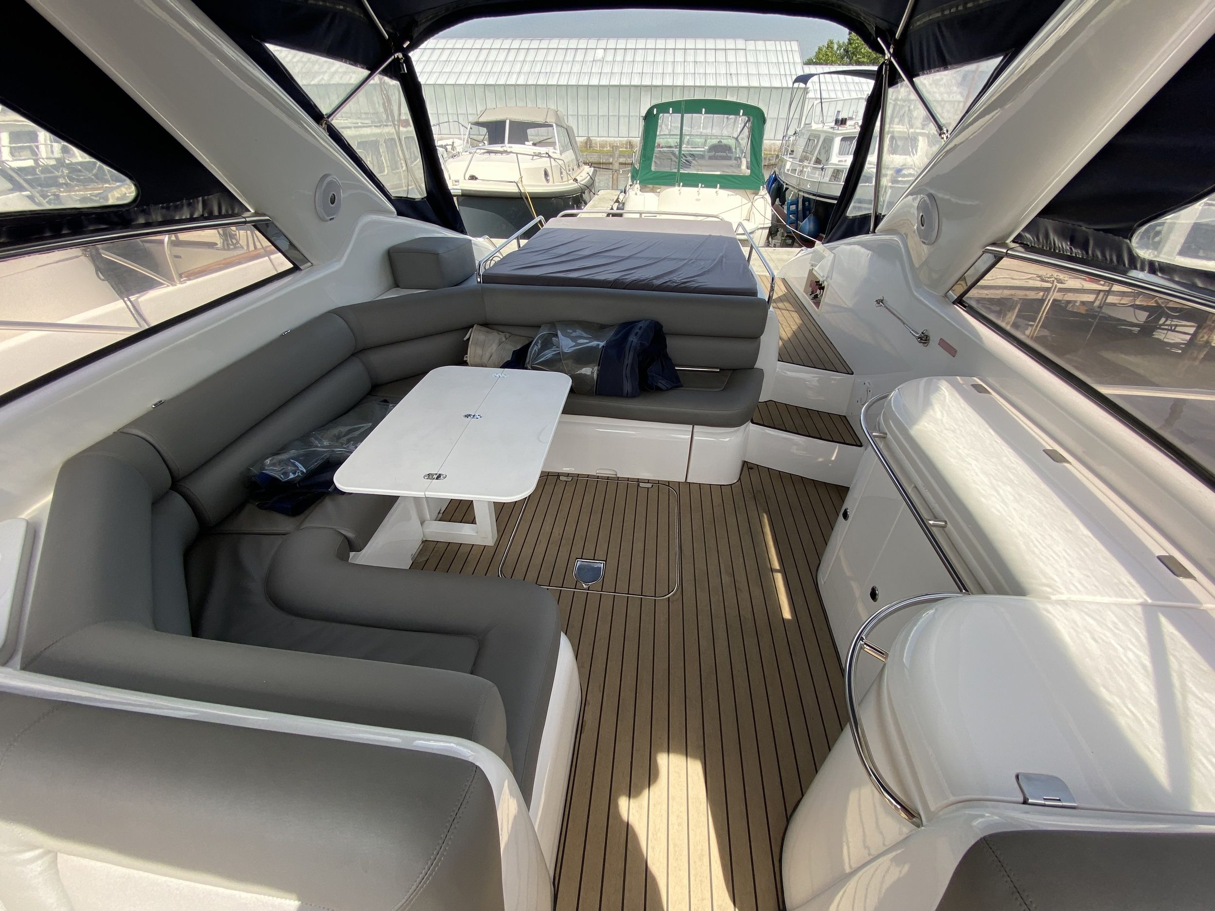 Sunseeker Comanche 40