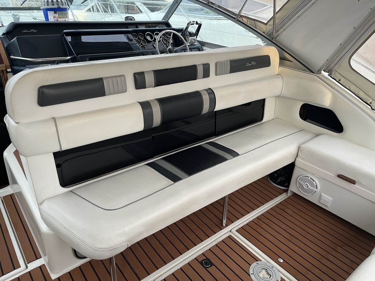 Sea Ray 310 Sundancer — foto 10 van 49