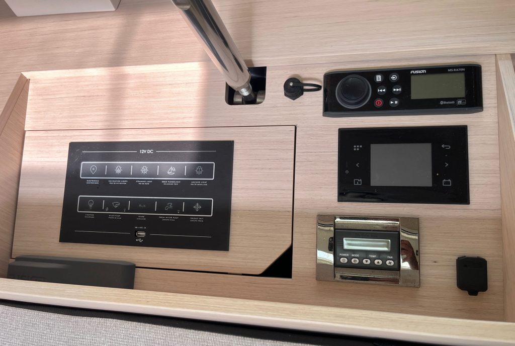 Beneteau Oceanis 51.1 — foto 42 van 47