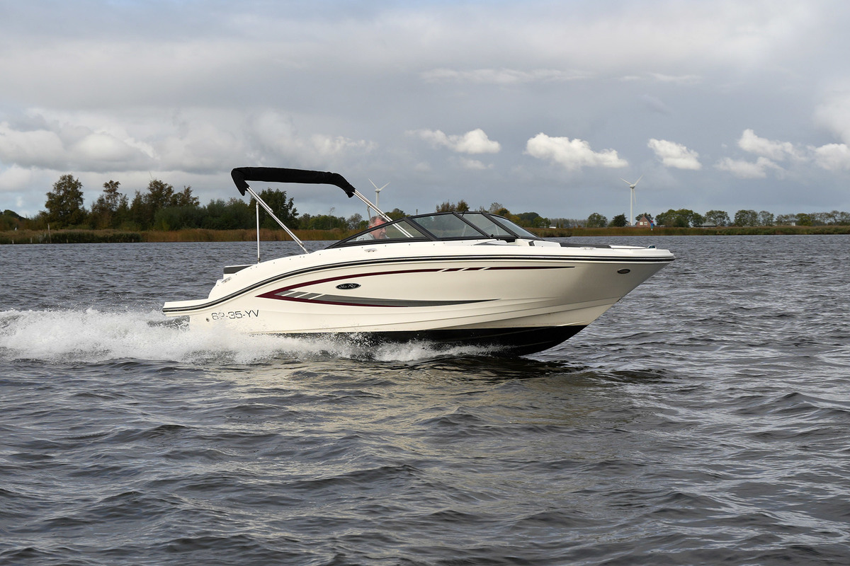 Sea Ray 19 SPX — foto 5 van 36