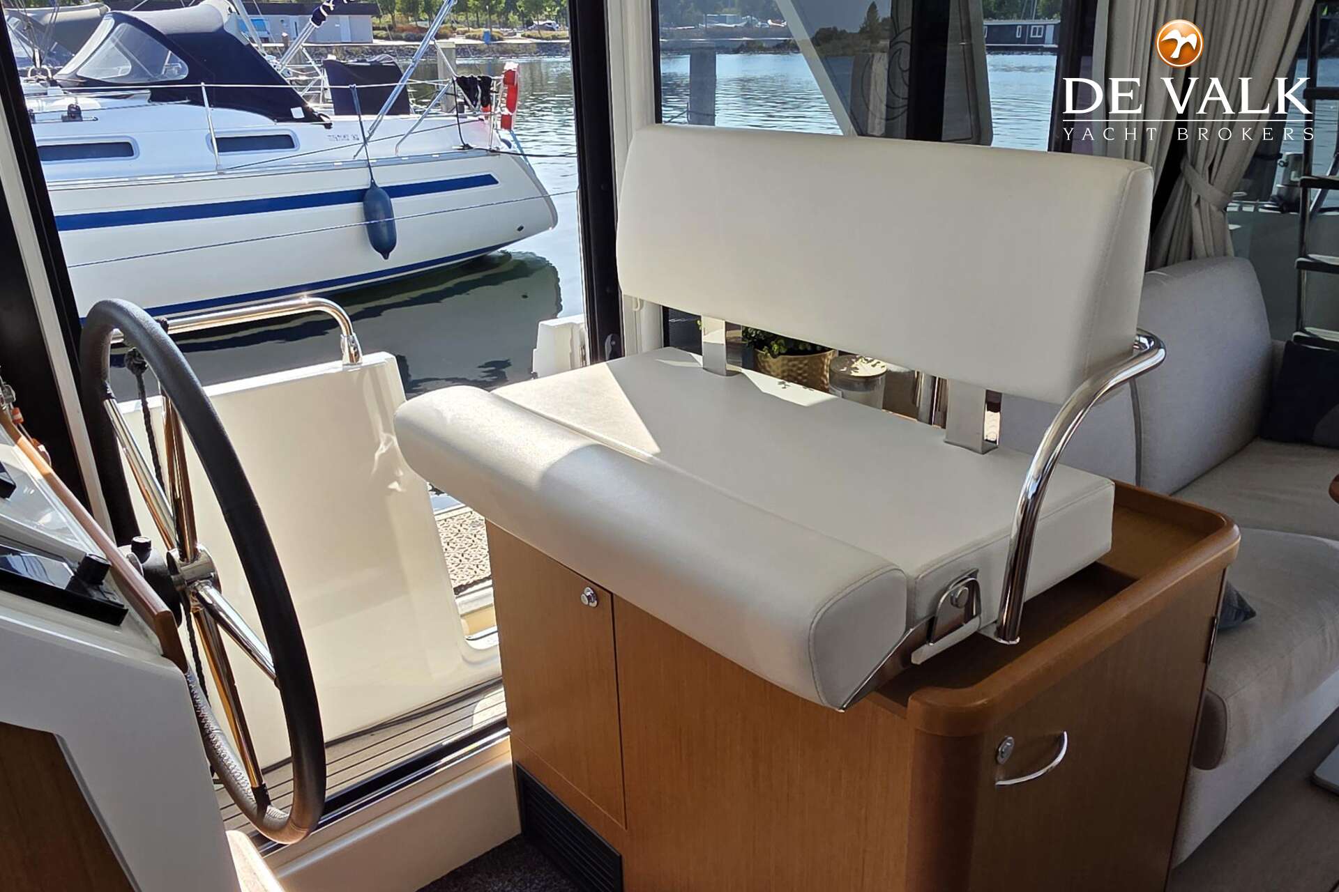 Beneteau Swift Trawler 35 — foto 26 van 43