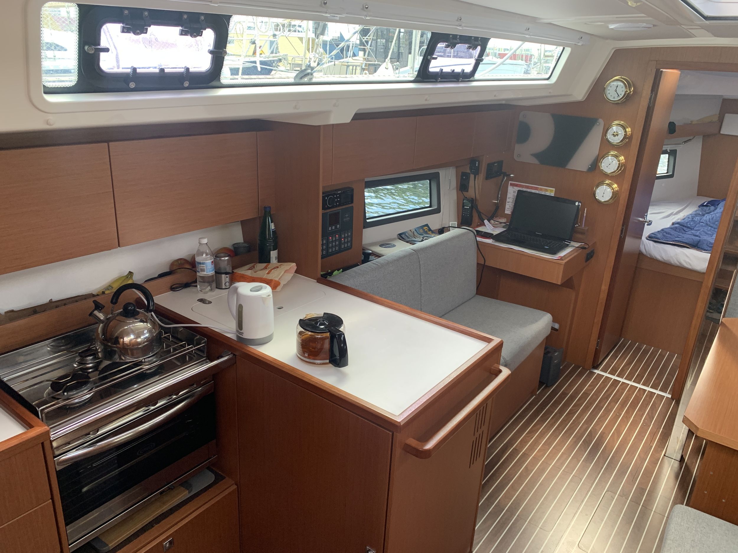 Bavaria C38 — foto 6 van 39