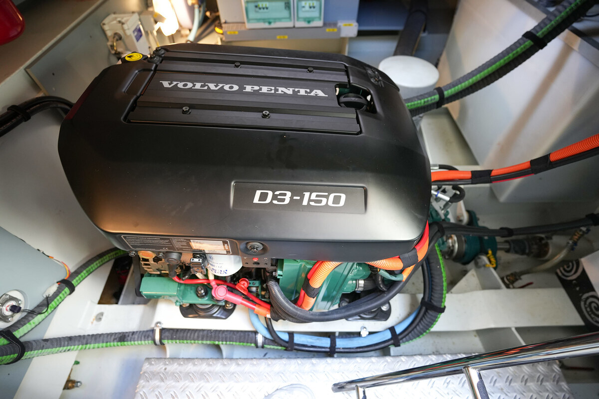 Linssen Grand Sturdy 410 AC Variotop met stabilisator — foto 68 van 79