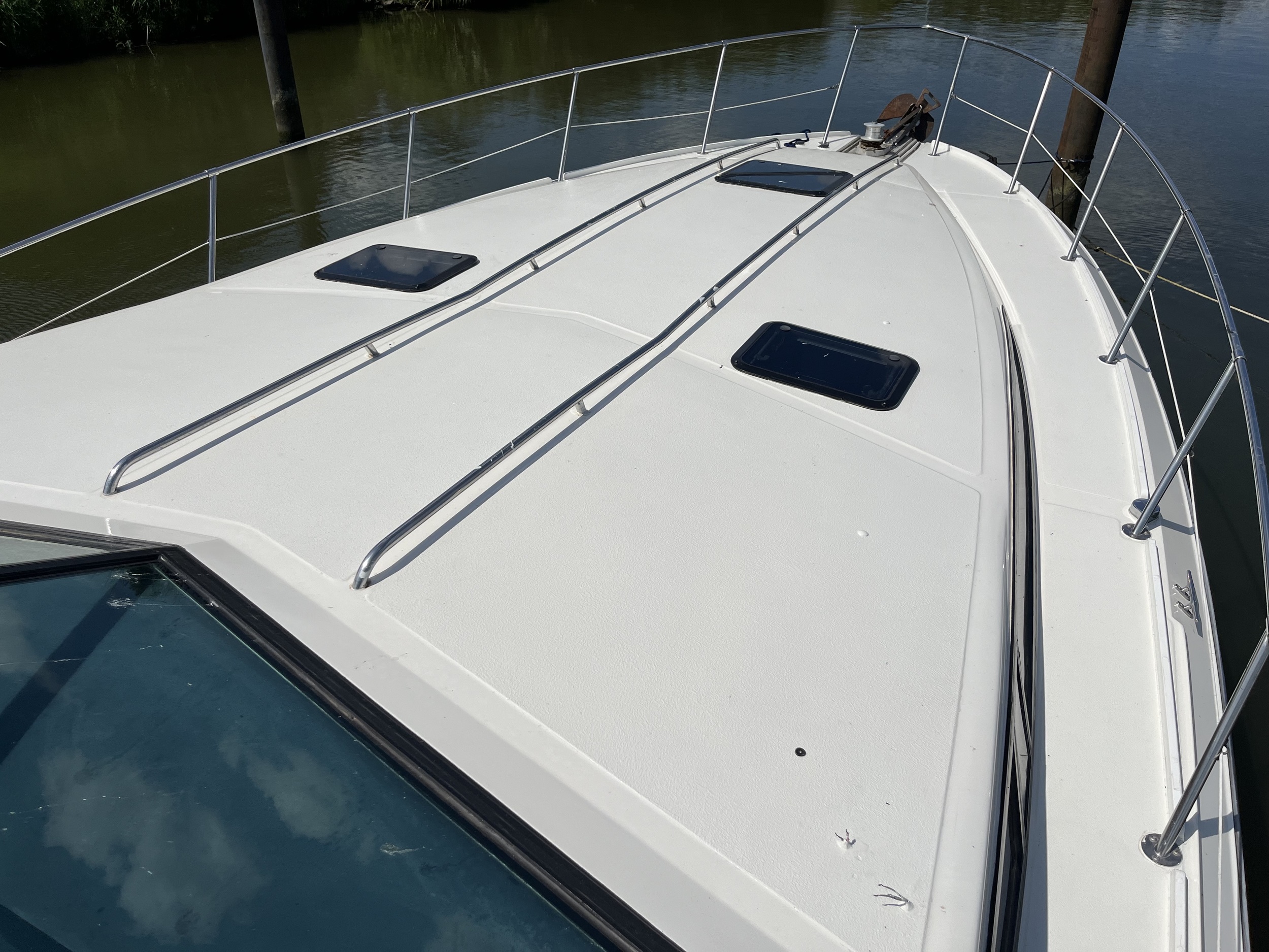 Sea Ray 390 Express Cruiser — foto 39 van 43