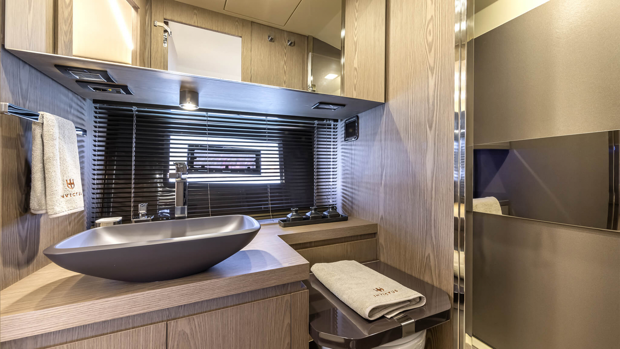 Invictus yachts Invictus 460 TT — foto 11 van 11