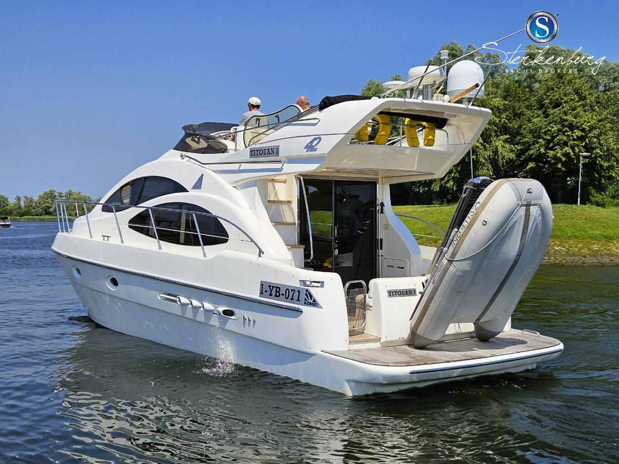 Azimut 42 — foto 2 van 56