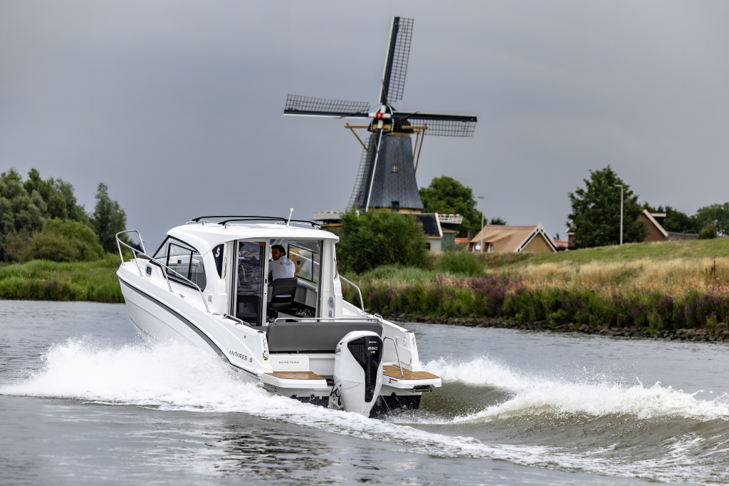 Beneteau Antares 8 | 250PK Honda | Weekender — foto 17 van 22