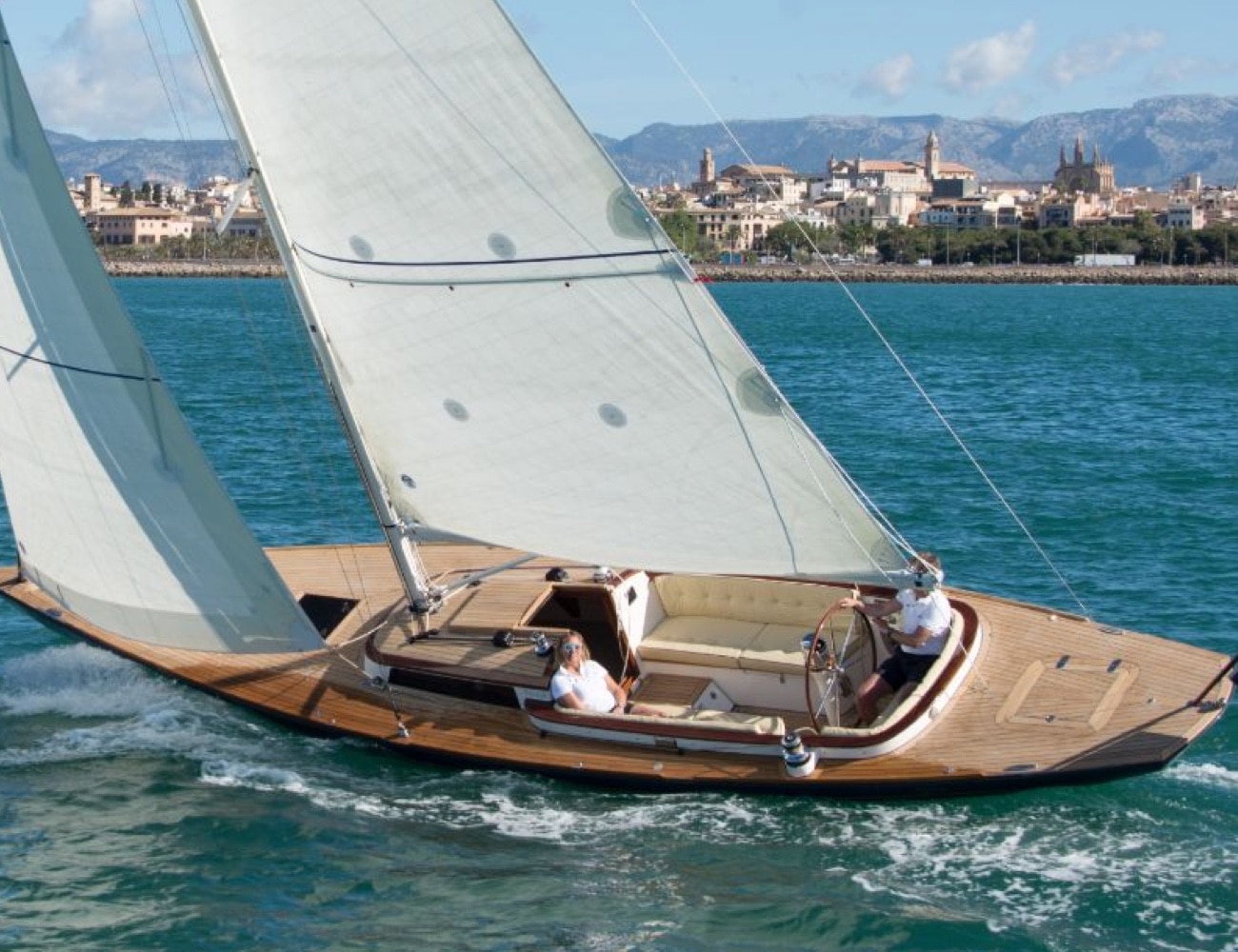Eagle 38