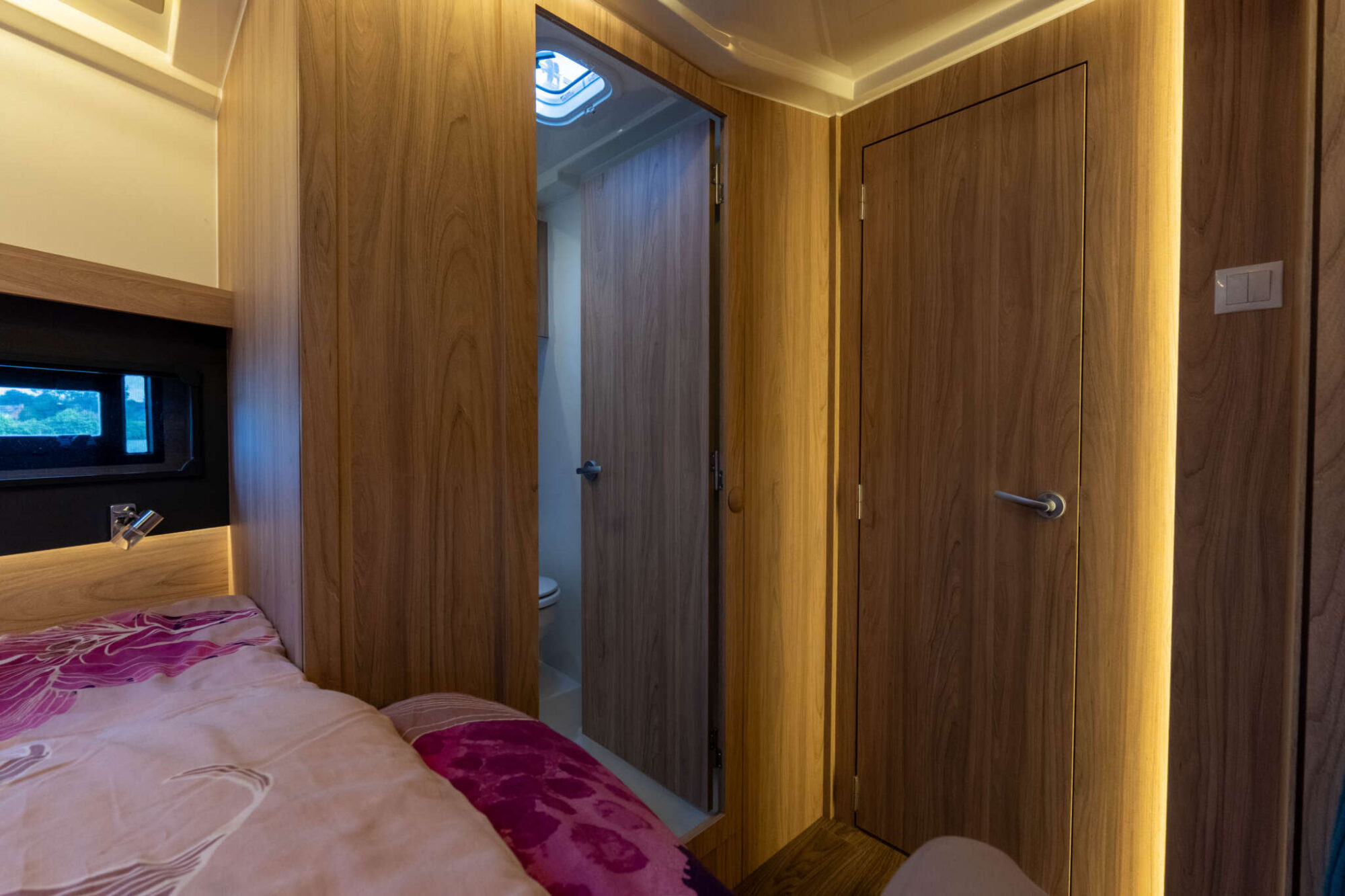 Cobra Yachts Futura 40 Grand Horizon — foto 27 van 55