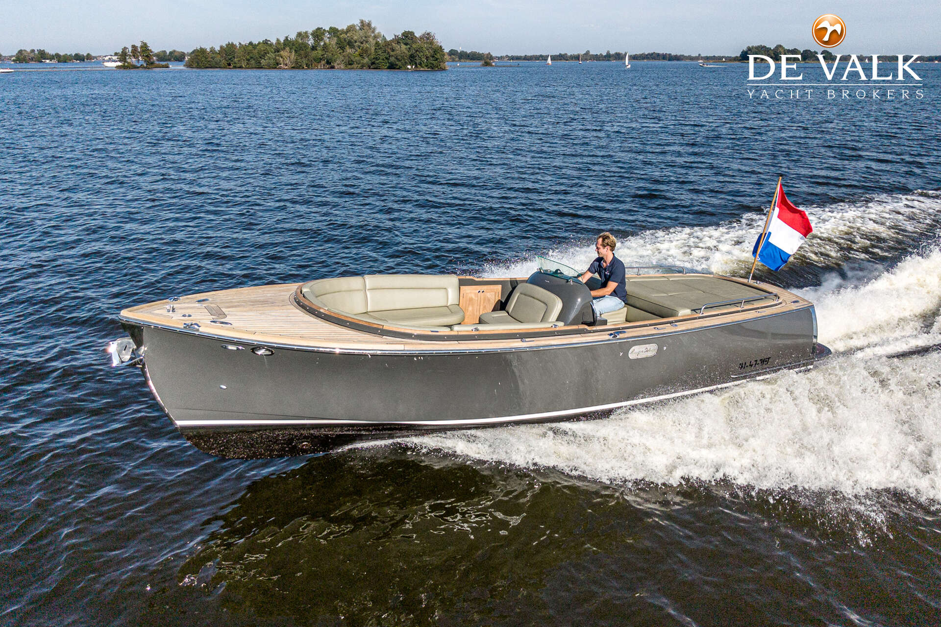 Long Island 28 Sportsman — foto 10 van 36