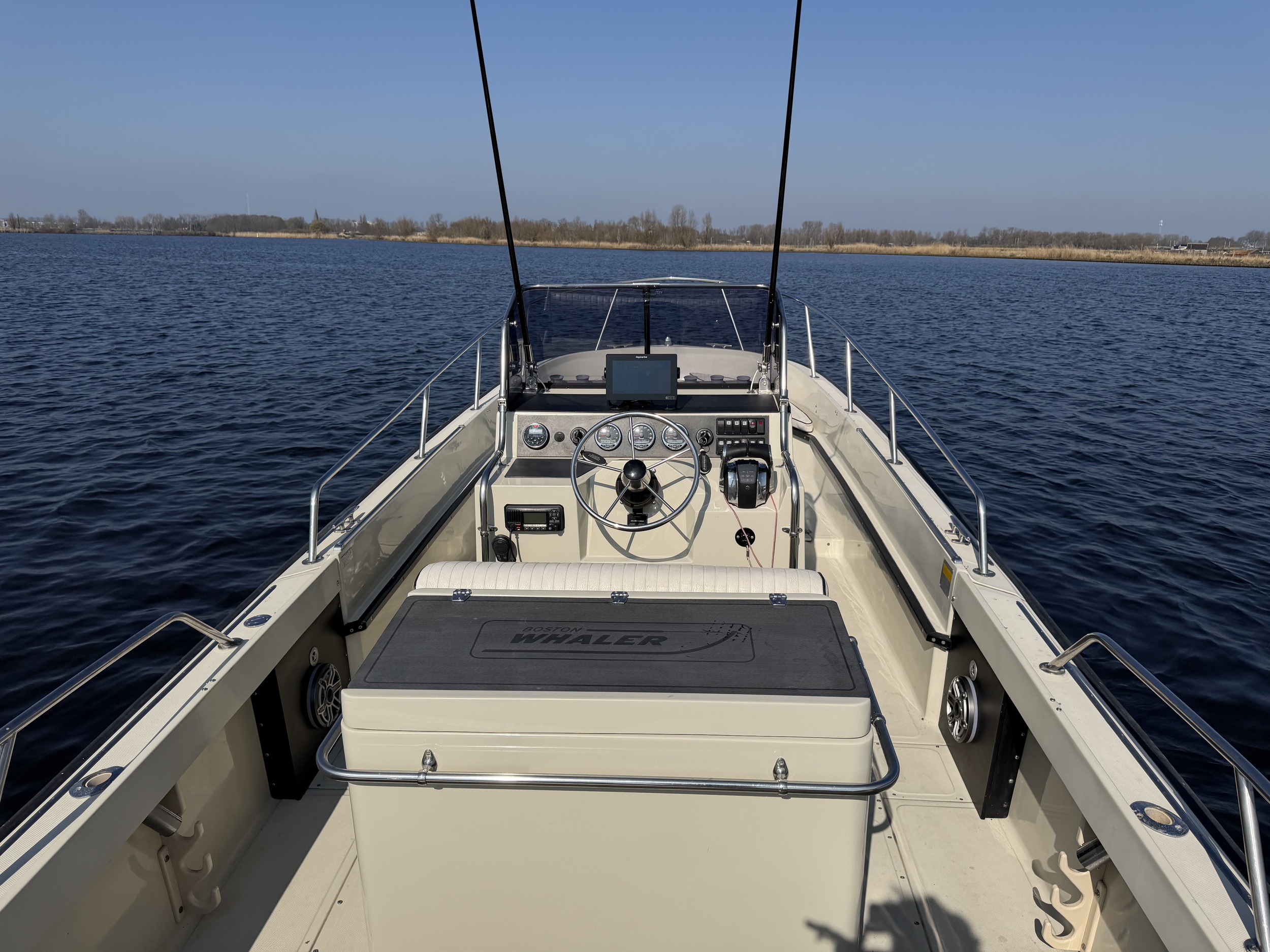 Boston Whaler 25 Outrage — foto 11 van 37